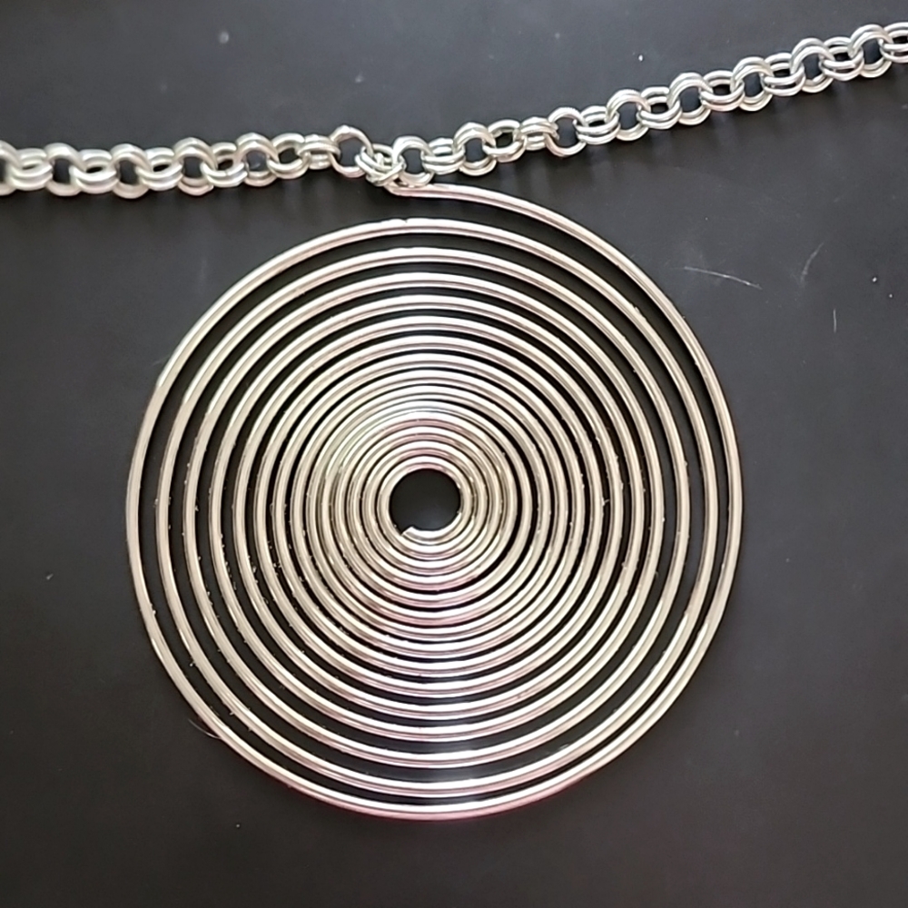 Vintage silver tone spiral necklace